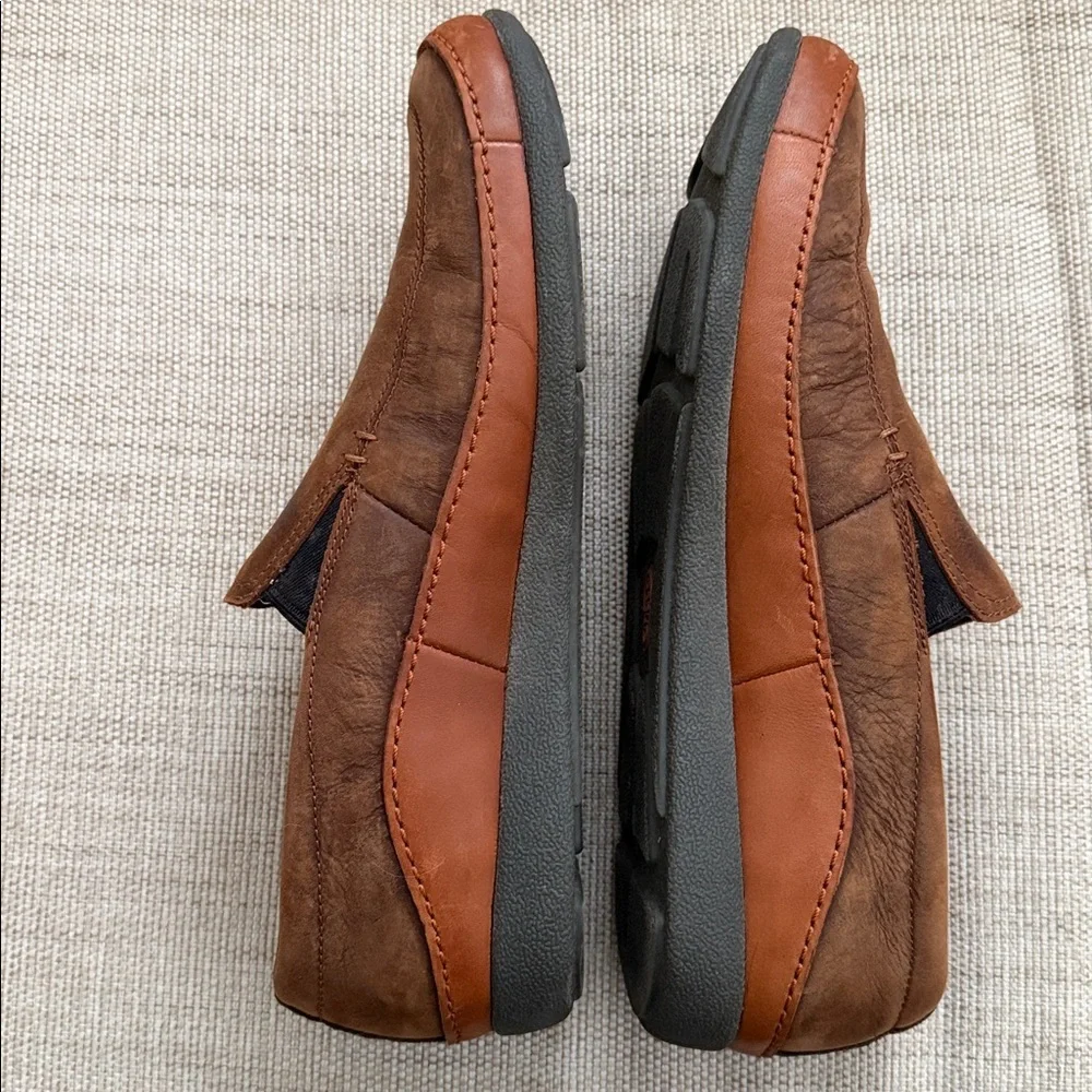 Chaco Men's Montrose leather /suede slip-on loafers in rust brown